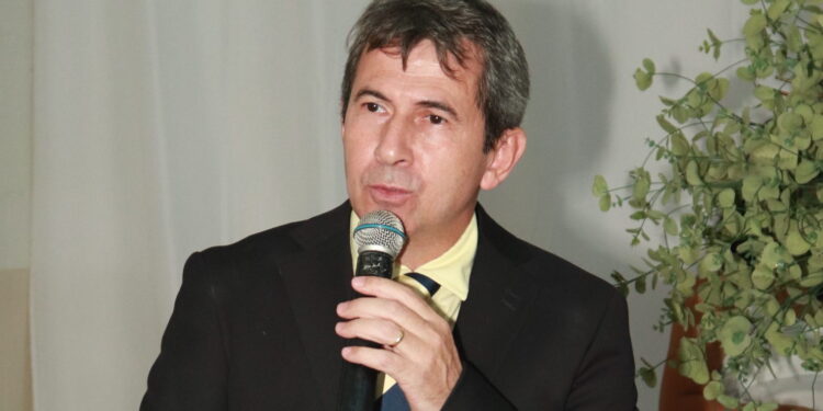 PAZ E AMOR: posse de Bemtivi é marcada por acenos da oposição