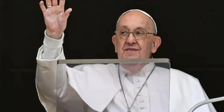 Papa Francisco terá alta no domingo após 37 dias de internação