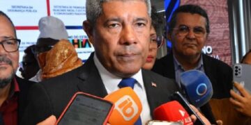 Governador Jerônimo Rodrigues anuncia reforma de aeródromo nesta segunda-feira 3, em Belmonte