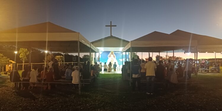 Café coletivo marca encerramento do Terço da Misericórdia no Projeto Santuário Jesus Misericordioso