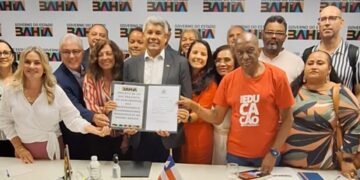 Valeu a luta! Professores aposentados pelo estado terão piso atualizado; valor inicial é de R$ 4.965,24