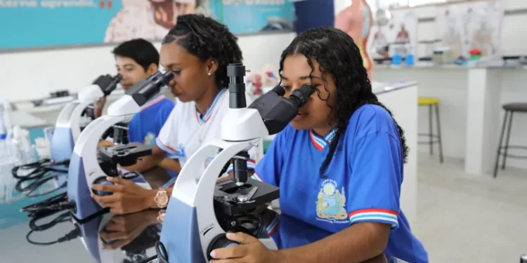 Na Bahia, rede estadual de Educação Profissional avança e é a segunda maior do país