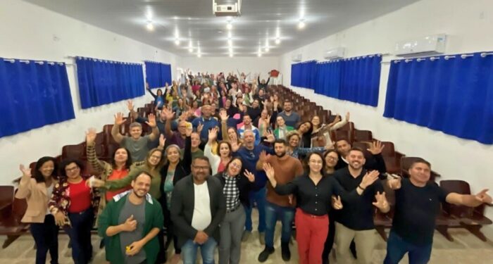 Teixeira de Freitas abre processo seletivo para diretores e vice-diretores da rede municipal