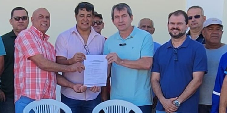 Bemtivi assina ordem de serviço para pavimentação de ruas em Batinga e Vila São José