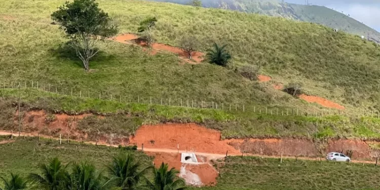 Início das obras de asfaltamento da Ladeira do Bucho em Vereda marca nova fase para a região