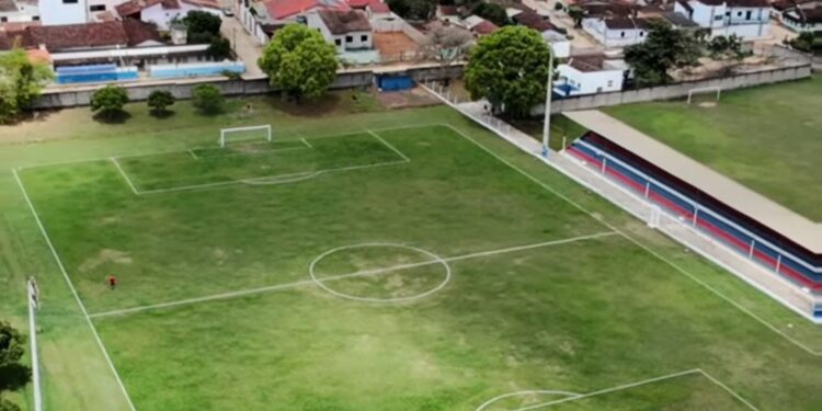 Totalmente reformado, Estádio Teixeirão retoma competições esportivas; assista