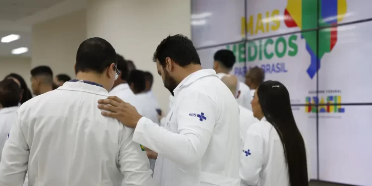 Estudantes de Medicina de Baixa Renda Terão Auxílio do Governo