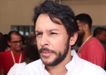 “Me senti passado para trás”, diz Mário Negromonte Jr. ao criticar PEC da Blindagem