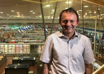 Quem é o bilionário por trás do Mix Mateus com fortuna avaliada em R$ 10,9 bilhões