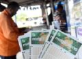 Prêmio acumulado de R$ 40 milhões da Mega-Sena pode sair neste sábado
