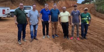 Prefeitura conclui melhorias na estrada de Santa Rita e anuncia calçamento para novembro