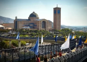 Aparecida deve receber 150 mil fiéis neste domingo (12), Dia da Padroeira