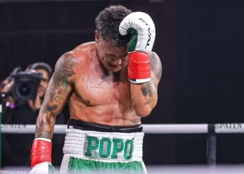 Popó anuncia aposentadoria do boxe em meio a lágrimas e desabafa: “Foi vergonhoso o que fizeram comigo”
