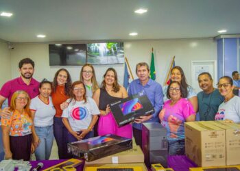 Prefeitura de Itanhém entregou novos tablets e computadores para fortalecer atendimento em saúde