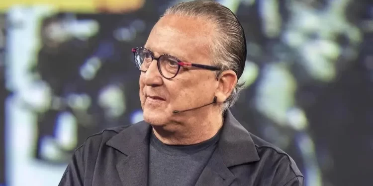 Galvão Bueno é internado com pneumonia em São Paulo