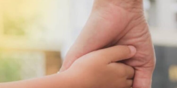 Justiça concede guarda provisória ao pai de criança violentada