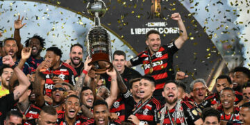 Flamengo vence o Ceará no Maracanã e se sagra campeão do Brasileirão 2025