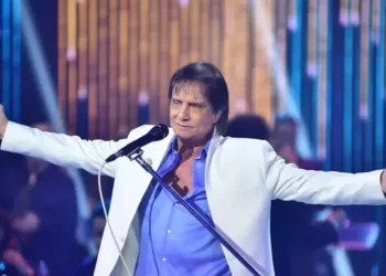 Roberto Carlos sofre acidente durante gravação de especial da Globo