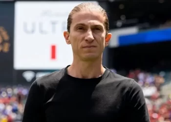 Fim da novela: Filipe Luís renova contrato com Flamengo até 2027