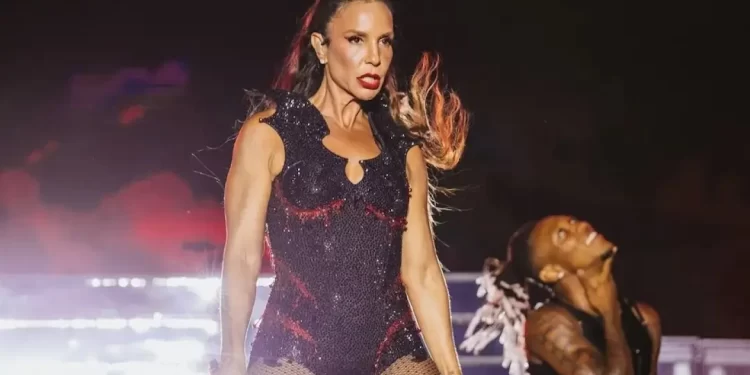 Ivete Sangalo é denunciada ao Ministério Público da Bahia por dançar ‘Vampirinha’ com criança em show; entenda