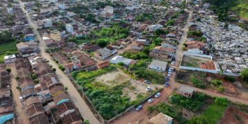 Bemtivi visita área onde será construída Areninha Society em Itanhém