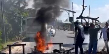 BA-489 é interditada durante ato contra invasões de terra no Extremo Sul