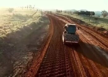 Governo da Bahia publica edital para pavimentação da BA-290 que liga Itanhém a Bertópolis