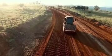 Governo da Bahia publica edital para pavimentação da BA-290 que liga Itanhém a Bertópolis