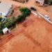 Prefeito Bemtivi anuncia calçamento no entorno da nova areninha. Obras seguem avançando