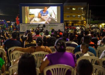 Cine Sustentável ao Ar Livre chega a Itanhém com cinema gratuito, oficina de fotografia e energia solar