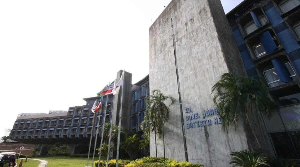 TCM-BA determina rompimento automático do vínculo de servidores municipais após aposentadoria