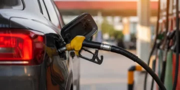 Petrobras anuncia aumento no preço da gasolina a partir desta sexta-feira