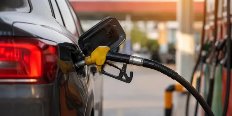 Petrobras anuncia aumento no preço da gasolina a partir desta sexta-feira